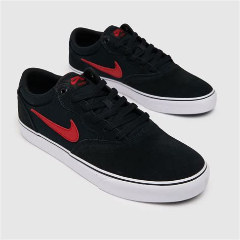 Schwarze Nike SB Herrenschuhe versandkostenfrei für die 